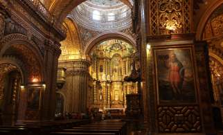 The Pope requested private prayer time before the image of Our Lady of Sorrows, which hangs over the altar in Iglesia de la Compania, in Quito&#039;s colonial-era Jesuit church.