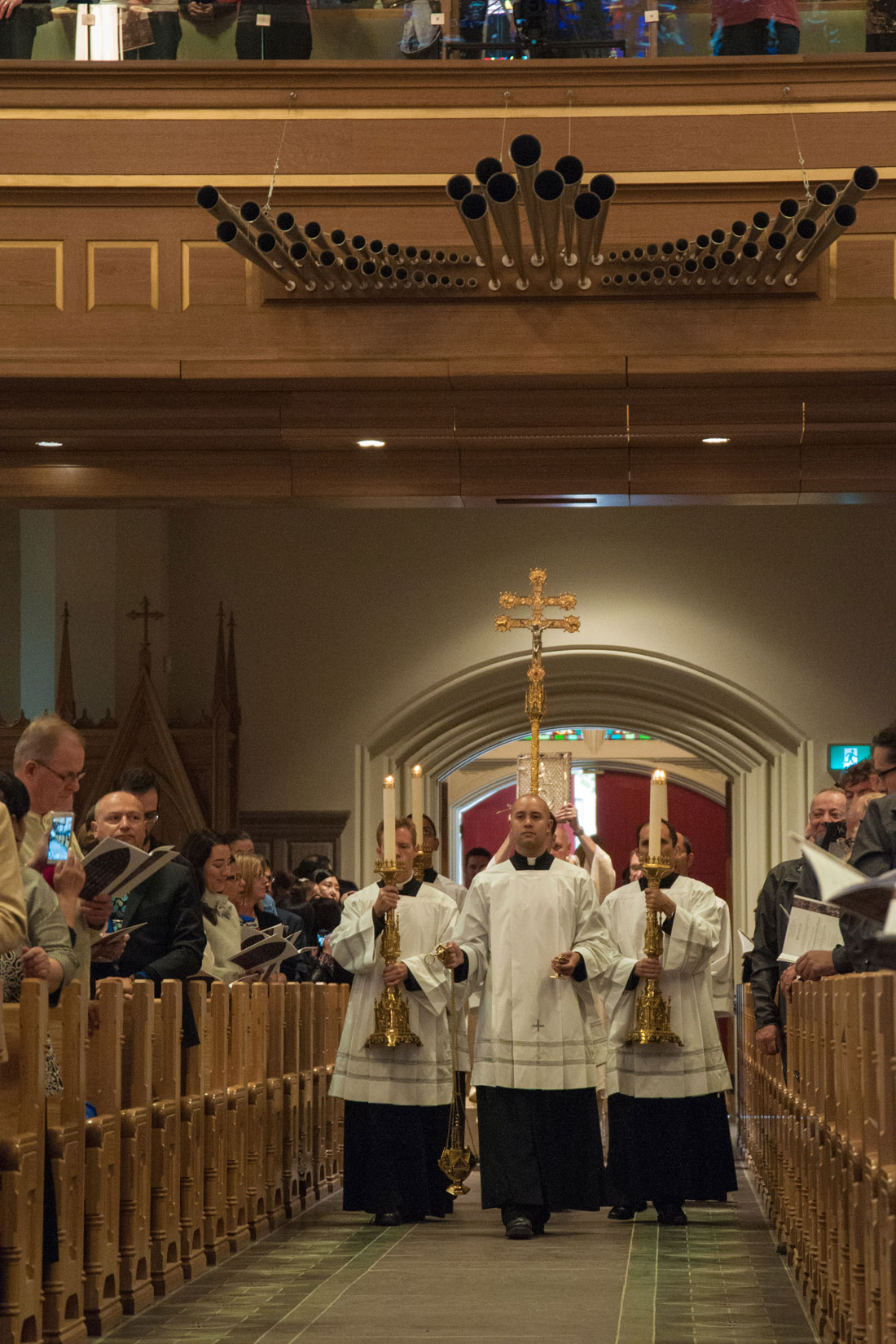 The workers’ thanksgiving Mass at St. Michael’s Cathedral Sept. 30. (Photo by Michael Swan)