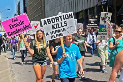 Thousands take over downtown Ottawa for National March for Life