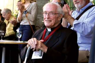 Jesuit Father Jack O’Brien started up the Department of Communication Arts in 1965 at Loyola College in Montreal. He died Nov. 7 at age 91.