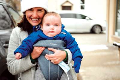 New Rose of Sharon board member Sarah Mocherniak-Webb, with six-month-old son Ben, visited The Rose with a car load of Christmas gifts and essentials for new moms that she collected at a party for women in the Newmarket business community. The Fidelity Investment regional sales manager on maternity leave said that since having Ben she couldn’t imagine coping with motherhood without a community of support.