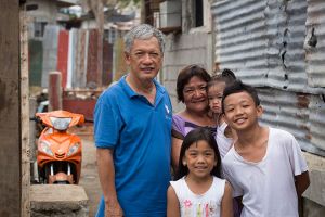 Filipino woman who saved dozens wants to stay in Tacloban community she ...