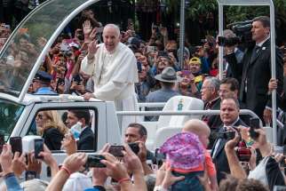 Pope makes passionate plea for religious freedom