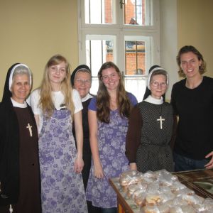 Felician Sisters inspire students in Krakow